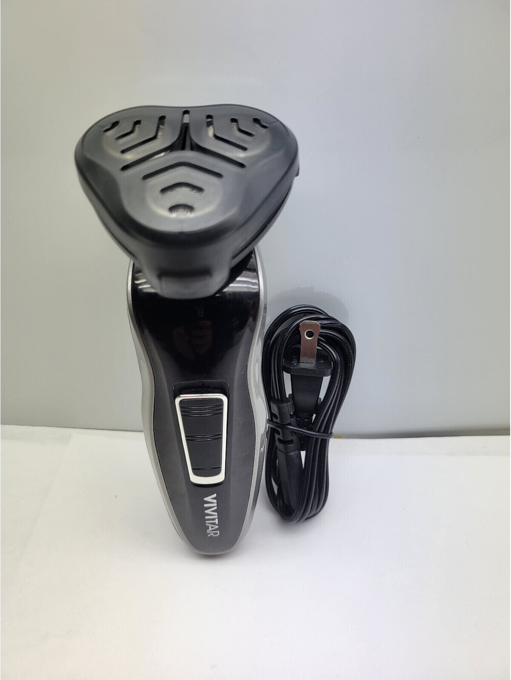Vivitar Rechargeable Triple Head Rotary Power Shaver Black PGV9023-FTD